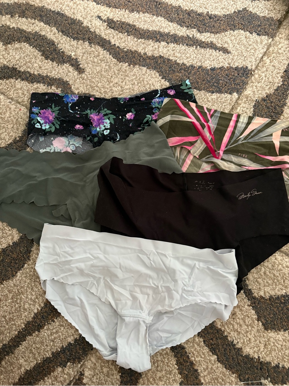Used Victoria’s Secret underwear bundle lot of 5